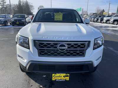 2023 Nissan Frontier, $32695. Photo 3