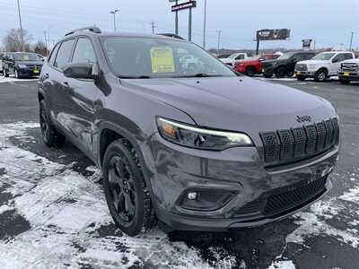 2019 Jeep Cherokee, $13477. Photo 2