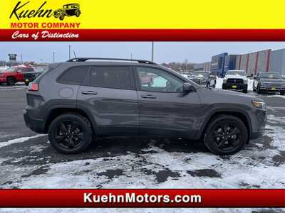 2019 Jeep Cherokee, $13477. Photo 1