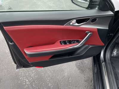 2022 Kia Stinger, $35995. Photo 11