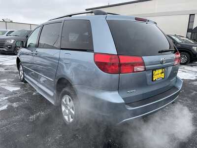 2004 Toyota Sienna, $12987. Photo 6