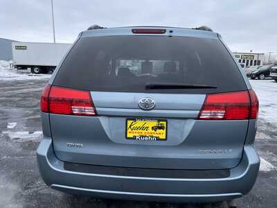 2004 Toyota Sienna, $12987. Photo 7