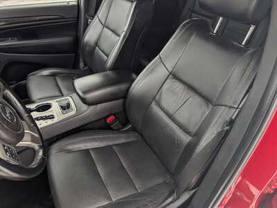 2011 Jeep Grand Cherokee, $12987. Photo 11