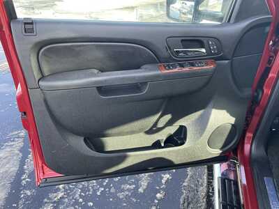 2014 Chevrolet Tahoe, $17995. Photo 11