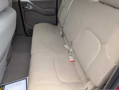 2016 Nissan Frontier, $21985. Photo 11