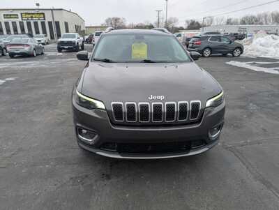 2019 Jeep Cherokee, $17988. Photo 3