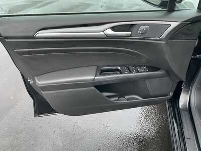 2016 Ford Fusion, $11983. Photo 9