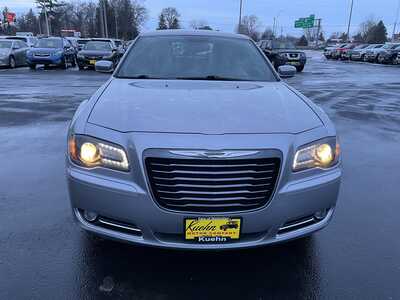 2014 Chrysler 300, $11987. Photo 3