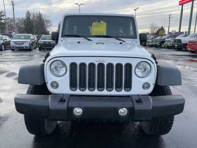 2015 Jeep Wrangler Unlimited, $12995. Photo 3