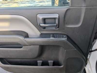 2015 Chevrolet 3500 Reg Cab, $27495. Photo 12