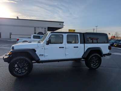 2020 Jeep Gladiator, $30926. Photo 5