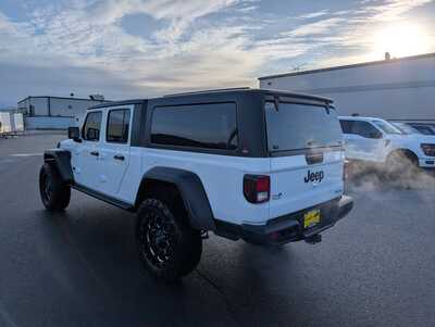 2020 Jeep Gladiator, $30926. Photo 6