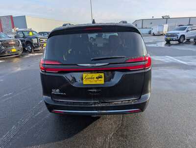 2022 Chrysler Pacifica, $24995. Photo 7