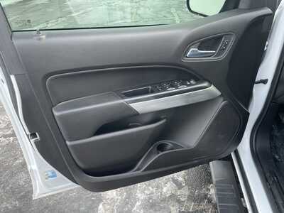 2016 Chevrolet Colorado, $25937. Photo 12