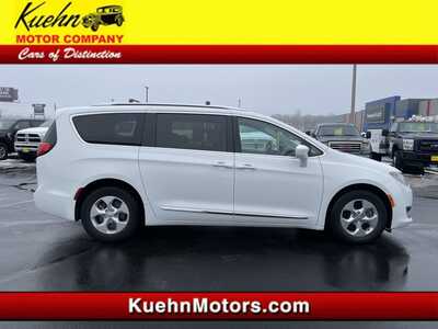 2017 Chrysler Pacifica, $13897. Photo 1