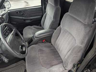 1998 Chevrolet S-10 Ext Cab, $6495. Photo 12