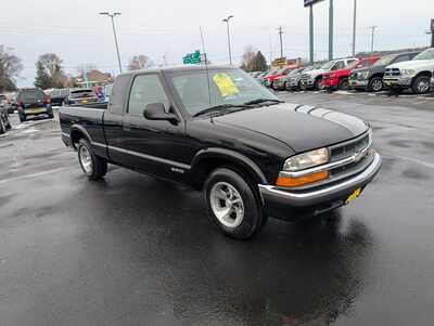 1998 Chevrolet S-10 Ext Cab, $6495. Photo 2