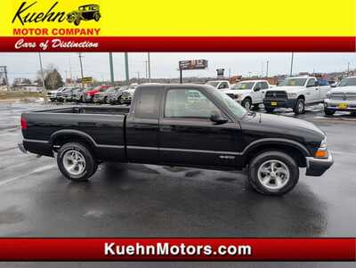 1998 Chevrolet S-10 Ext Cab, $6495. Photo 1