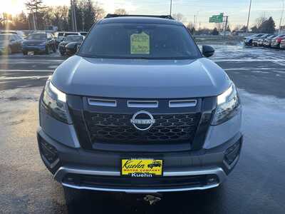 2023 Nissan Pathfinder, $26987. Photo 3