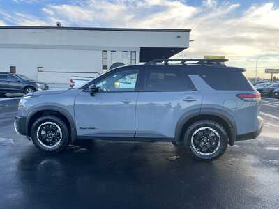 2023 Nissan Pathfinder, $26987. Photo 5