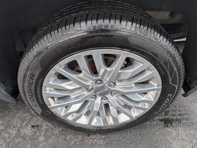 2019 GMC 1500 Crew Cab, $37985. Photo 11