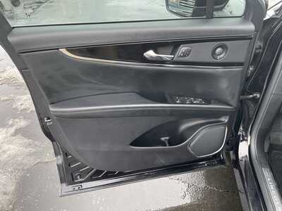 2021 Lincoln Nautilus, $26995. Photo 12