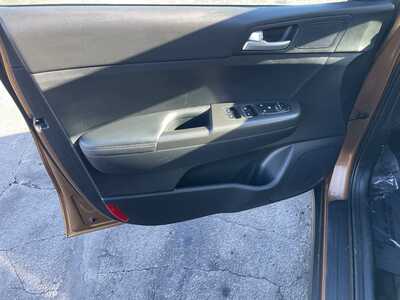 2020 Kia Sportage, $13900. Photo 11