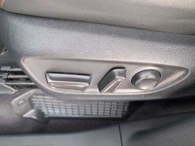 2023 Toyota Sienna, $39995. Photo 12