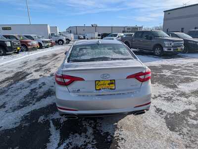 2016 Hyundai Sonata, $10982. Photo 7