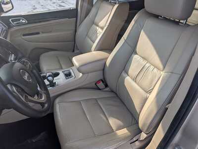 2014 Jeep Grand Cherokee, $13987. Photo 11