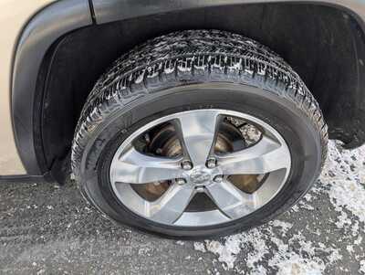 2014 Jeep Grand Cherokee, $13987. Photo 9