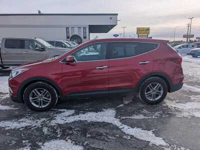 2017 Hyundai Santa Fe, $9495. Photo 5