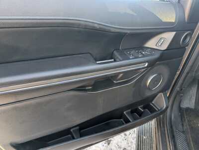 2018 Ford Expedition, $11925. Photo 10