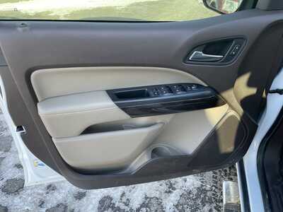 2017 GMC Canyon Crew Cab, $27928. Photo 12