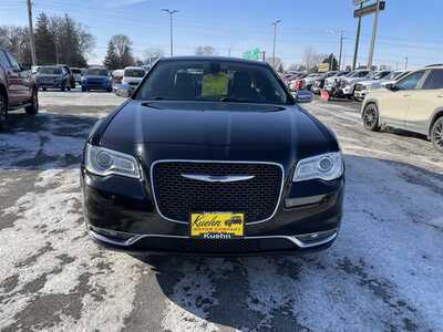 2019 Chrysler 300, $16495. Photo 3