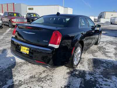 2019 Chrysler 300, $16495. Photo 8