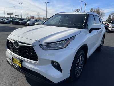 2021 Toyota Highlander, $33987. Photo 4