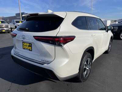 2021 Toyota Highlander, $33987. Photo 8