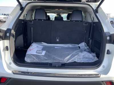 2021 Toyota Highlander, $33987. Photo 9