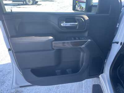 2021 Chevrolet 3500 Crew Cab, $33897. Photo 12