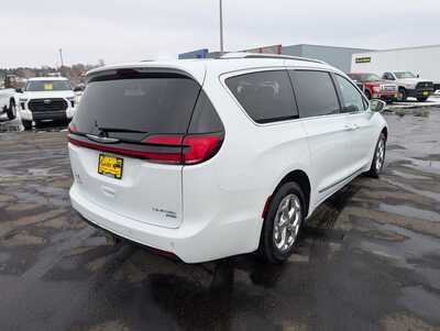 2021 Chrysler Pacifica, $27995. Photo 8