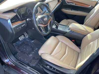 2017 Cadillac XT5, $18927. Photo 12