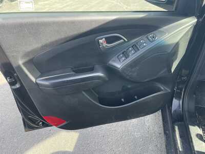 2015 Hyundai Tucson, $8997. Photo 11