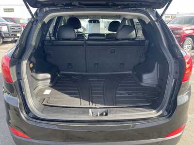 2015 Hyundai Tucson, $8997. Photo 9