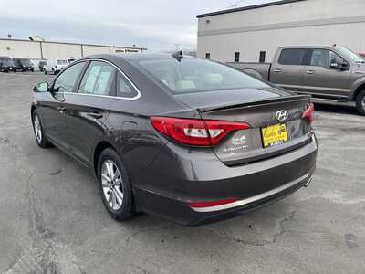 2016 Hyundai Sonata, $12988. Photo 6