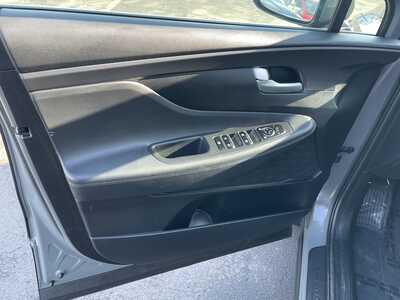 2021 Hyundai Santa Fe, $16483. Photo 10