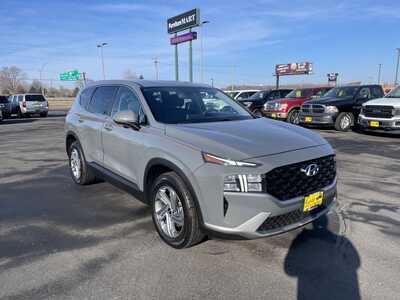 2021 Hyundai Santa Fe, $16483. Photo 2