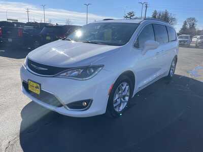 2018 Chrysler Pacifica, $11987. Photo 4