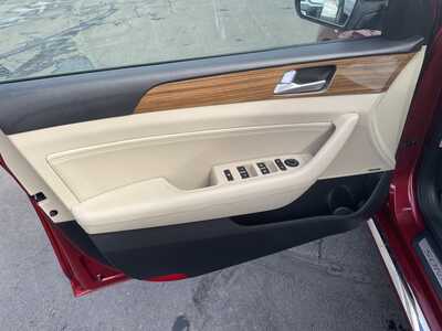 2015 Hyundai Sonata, $13495. Photo 11