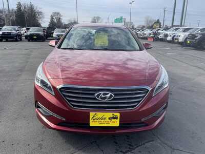 2015 Hyundai Sonata, $13495. Photo 3